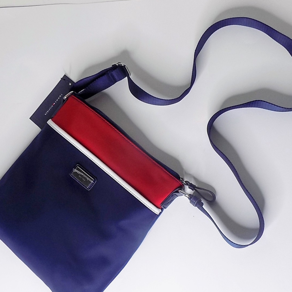 🤑OFFER! Tommy Hilfiger Crossbody Bag